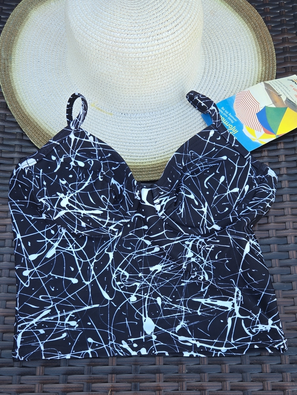 NWT Black & White Splash Print Camisole Tankini Top. Small